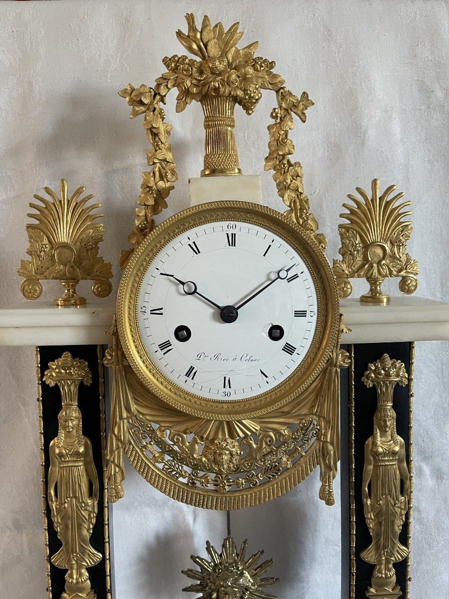 Pendule portique époque Directoire en bronze doré et marbre-photo-4