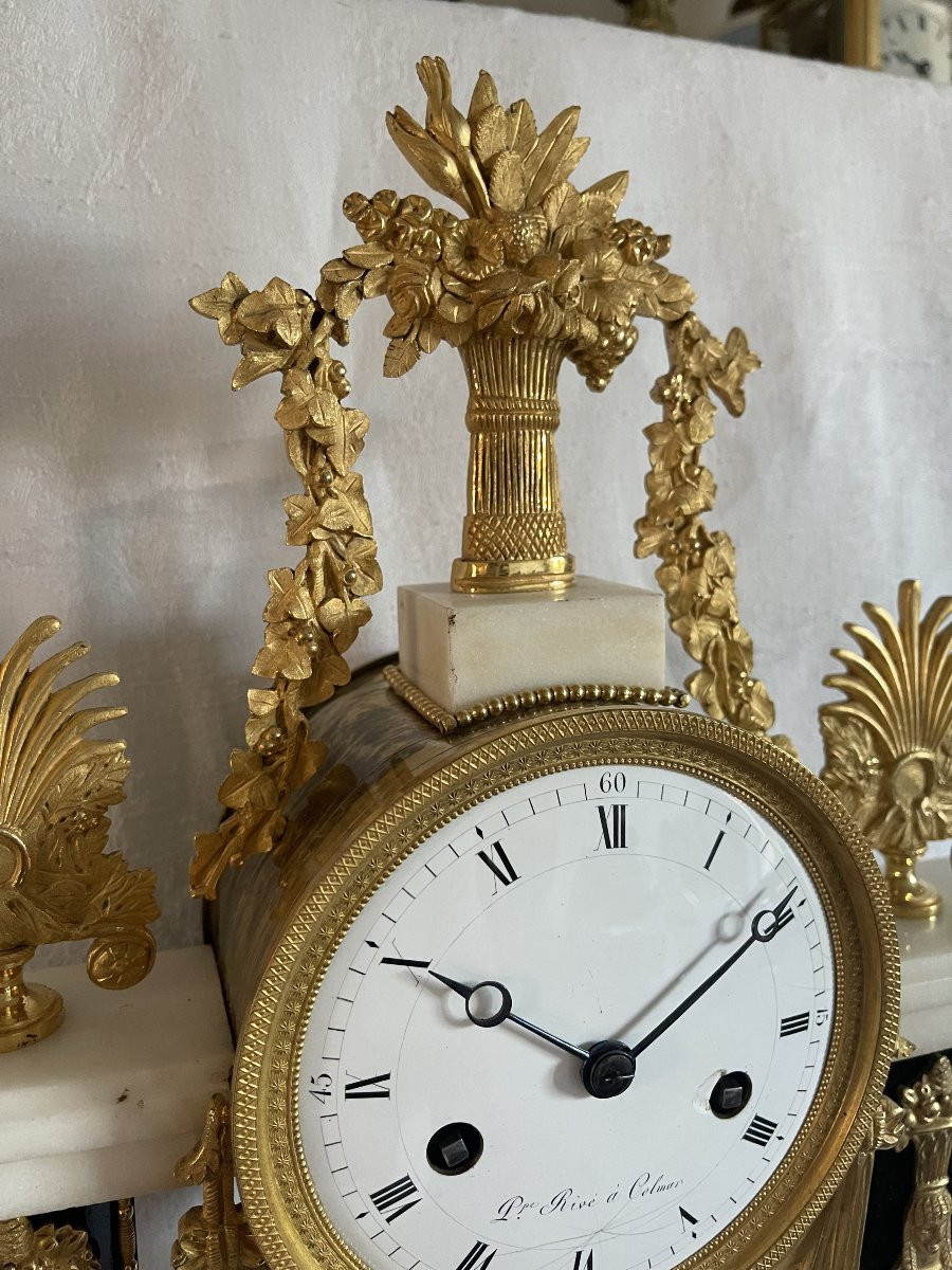 Pendule portique époque Directoire en bronze doré et marbre-photo-1