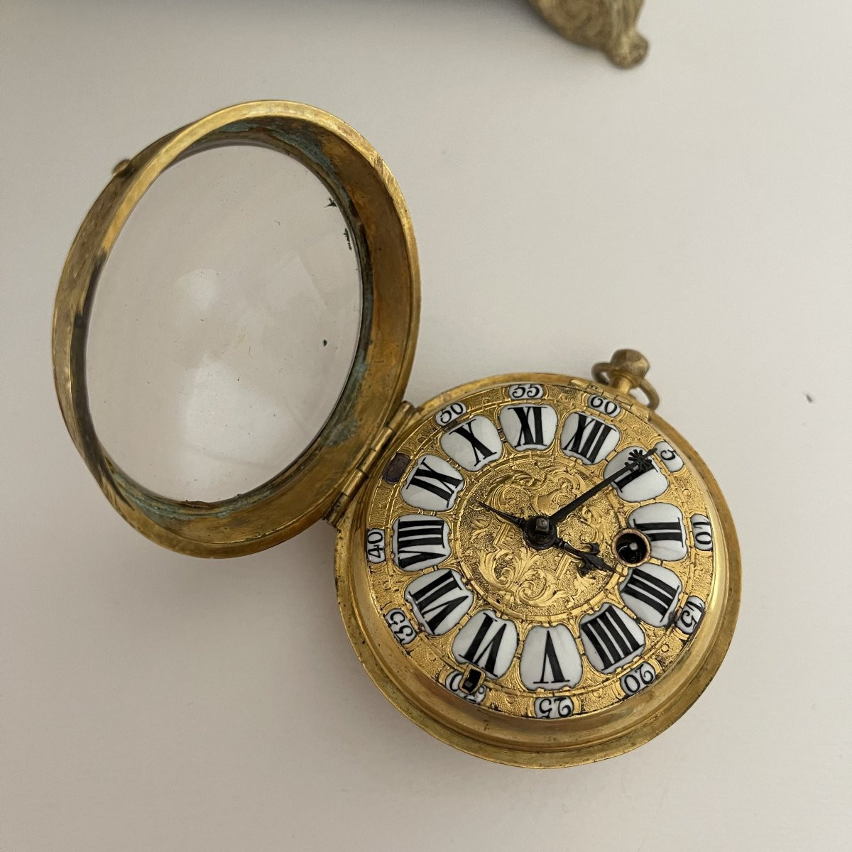 Montre oignon Louis XIV et son porte-montre d'époque-photo-4