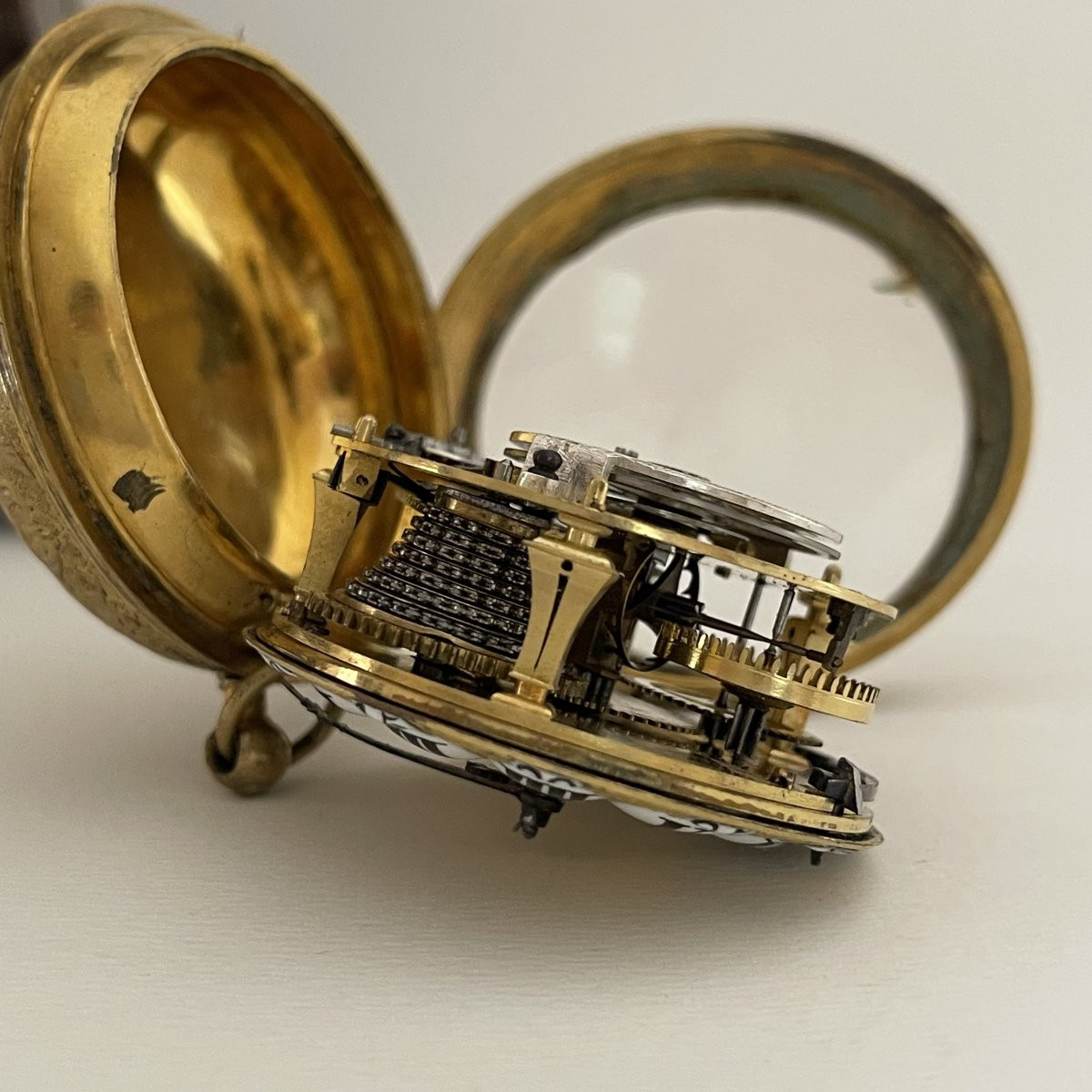 Montre oignon Louis XIV et son porte-montre d'époque-photo-7