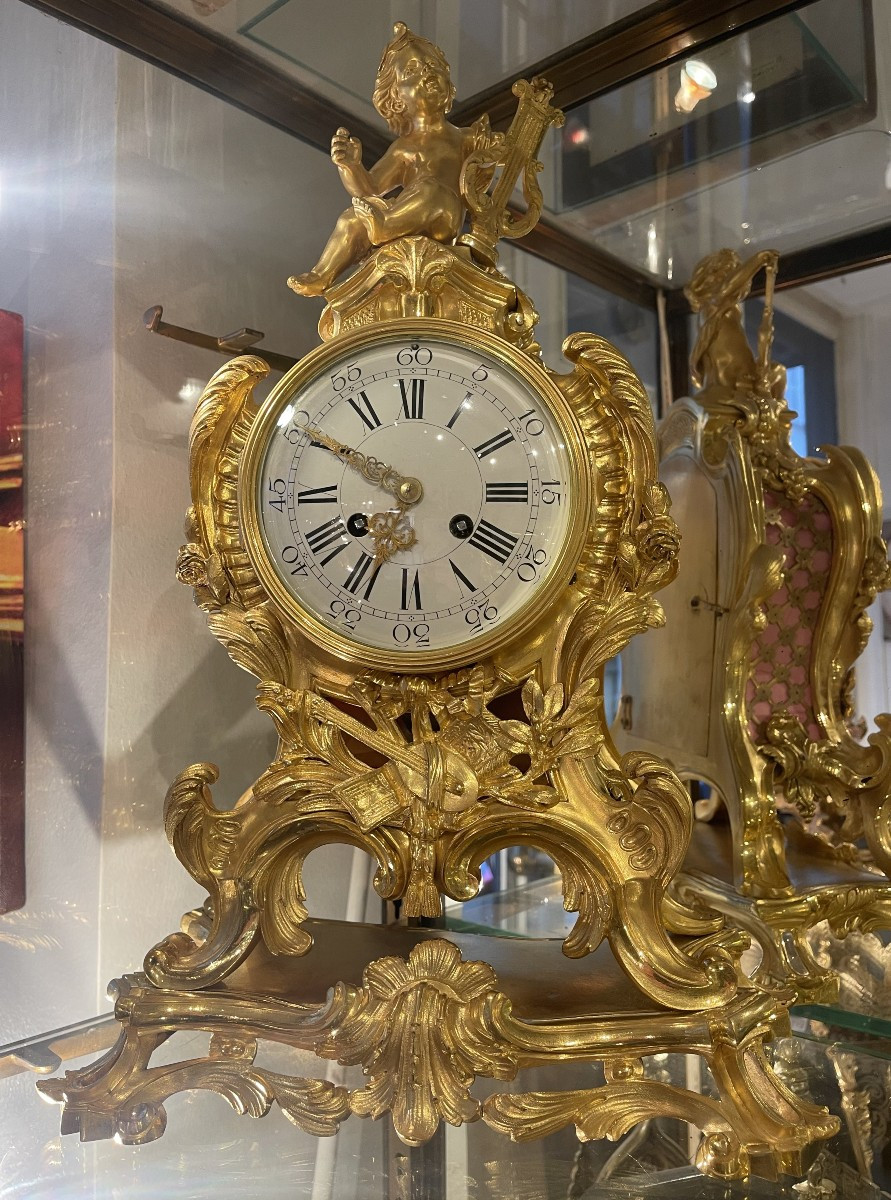 Grand cartel à poser en bronze doré style Louis XV 