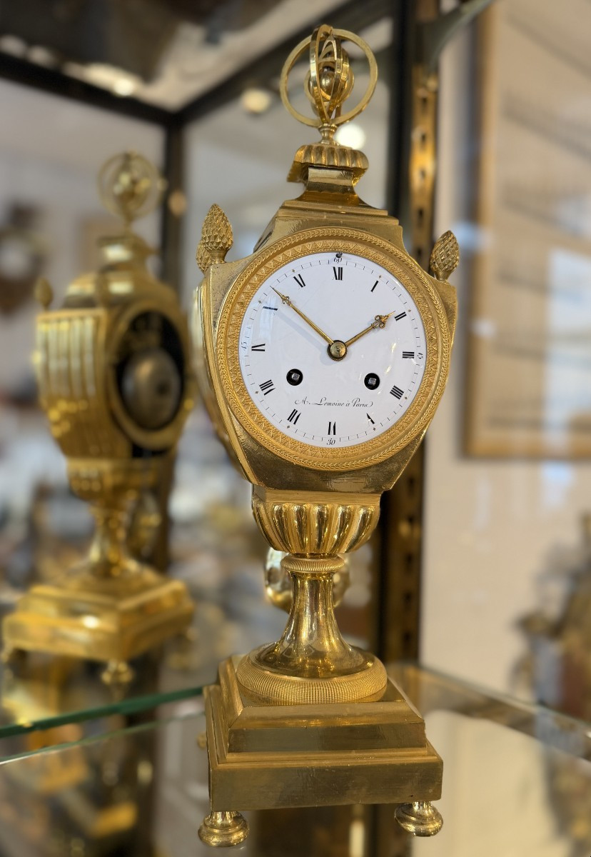 Gilt Bronze Shield-shaped Clock - Empire Period 