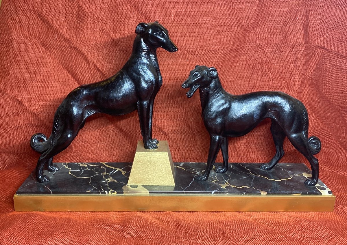 Two Marble Greyhounds And Regulates After Chiparus - Art Deco