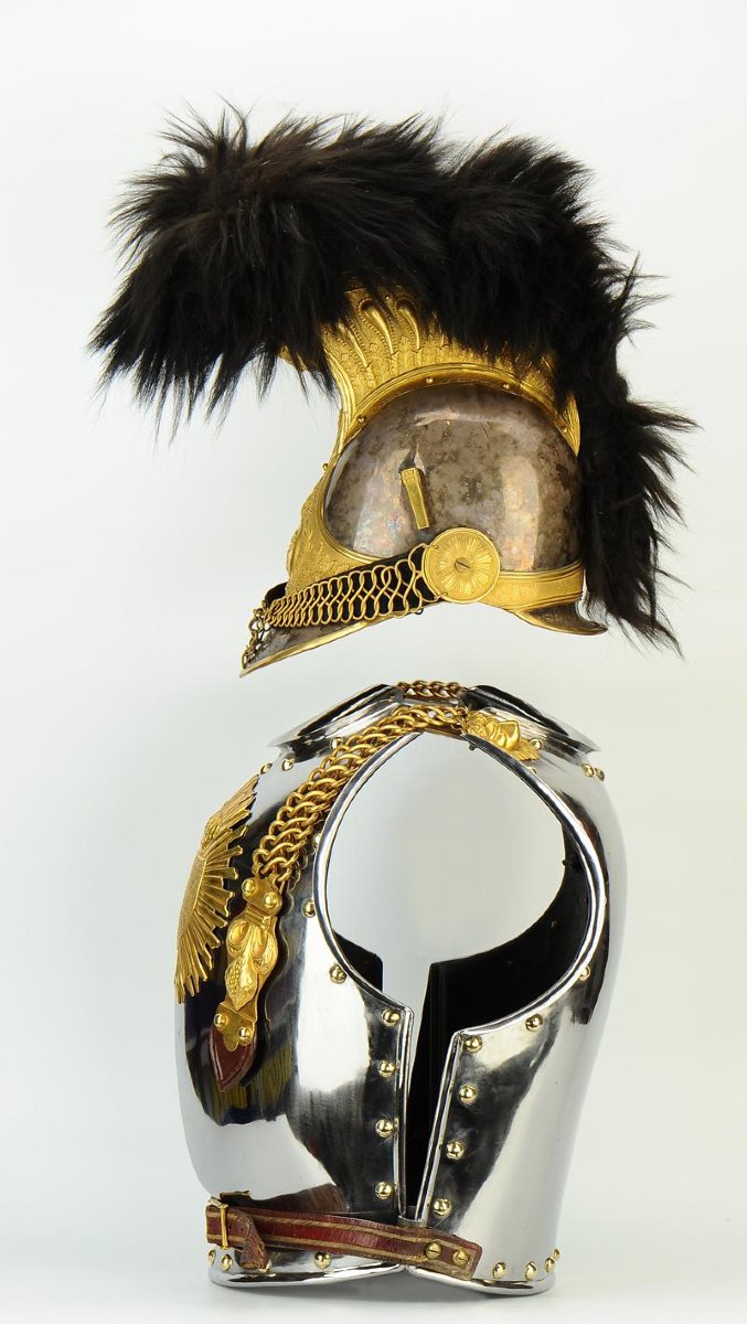 CASQUE ET CUIRASSE D'OFFICIER DE CUIRASSIERS DE LA GARDE ROYALE MODÈLE 1825 FRANCE RESTAURATION-photo-4