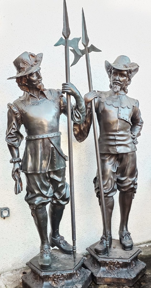 Pair Of Large Life-size Bronze Soldiers, Renaissance Rider Musketeers -photo-2