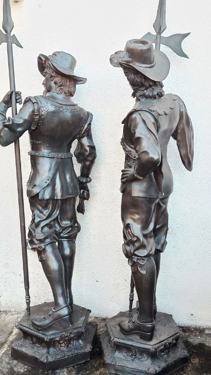 Pair Of Large Life-size Bronze Soldiers, Renaissance Rider Musketeers -photo-3