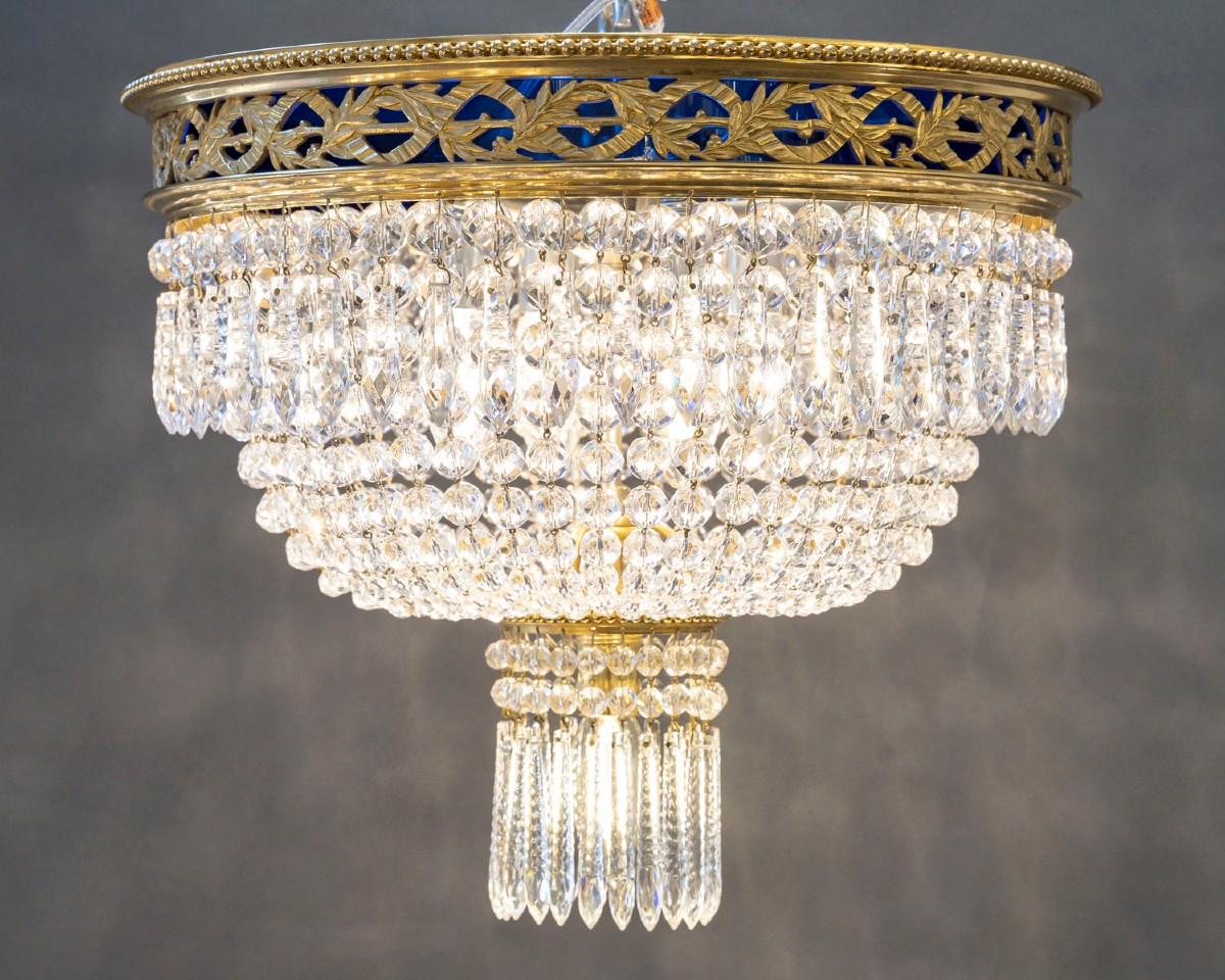 Lustre plafonnier de la Maison Baccarat du 19ème siècle.