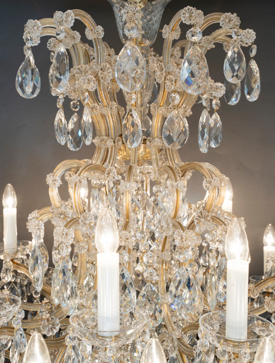 Important Lustre à pampilles en cristal -photo-2