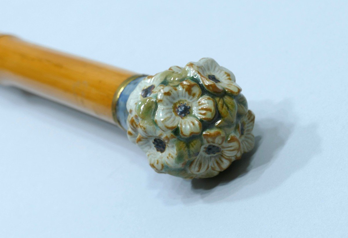 Collection Cane With Porcelain Handle Decorated With Flowers-photo-3