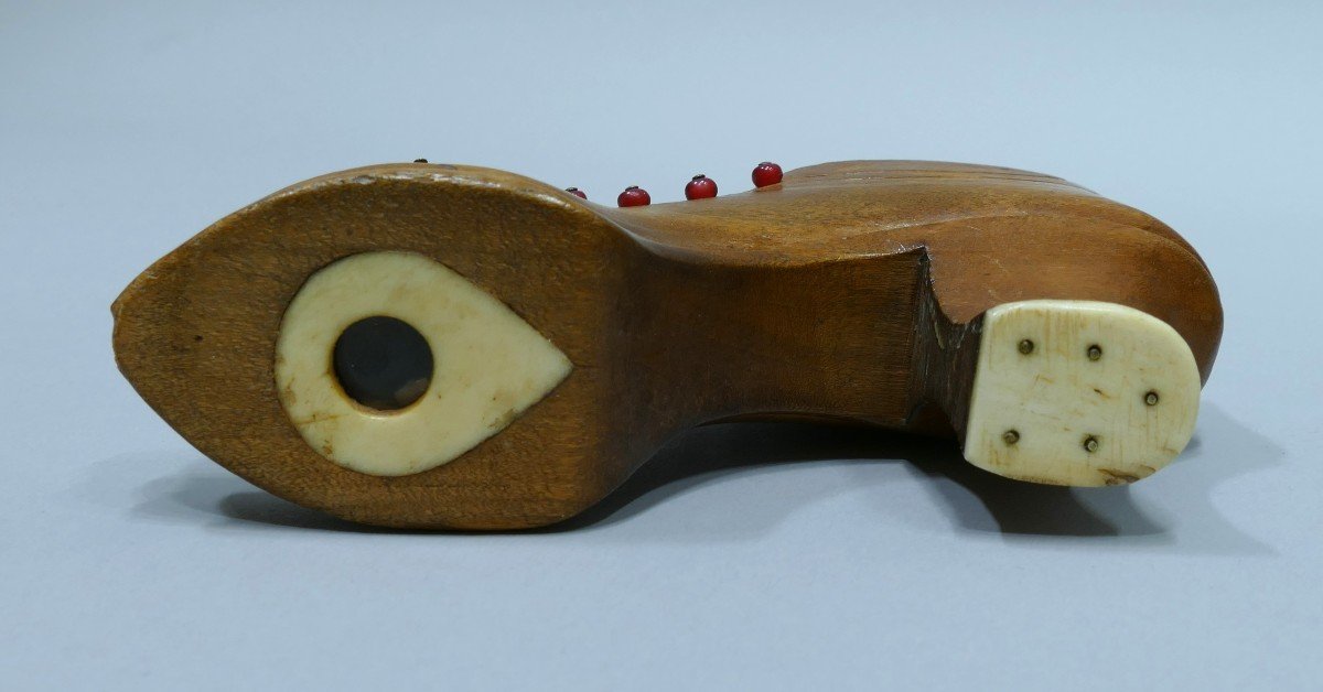Wooden Snuffbox In The Shape Of A Woman's Shoe Datable From The 19th Century-photo-2
