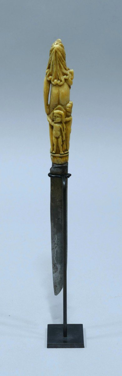 Ivory Knife Representing A Woman With Her Children Datable Around 1580-photo-1
