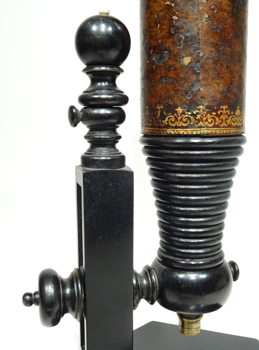 Impressive Black Stained Turned Wood Microscope. From The 18th Century-photo-3