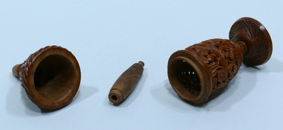 Etui En Noix De Corozo Du 19ème Siècle Destiné Au Matériel De Couture-photo-2
