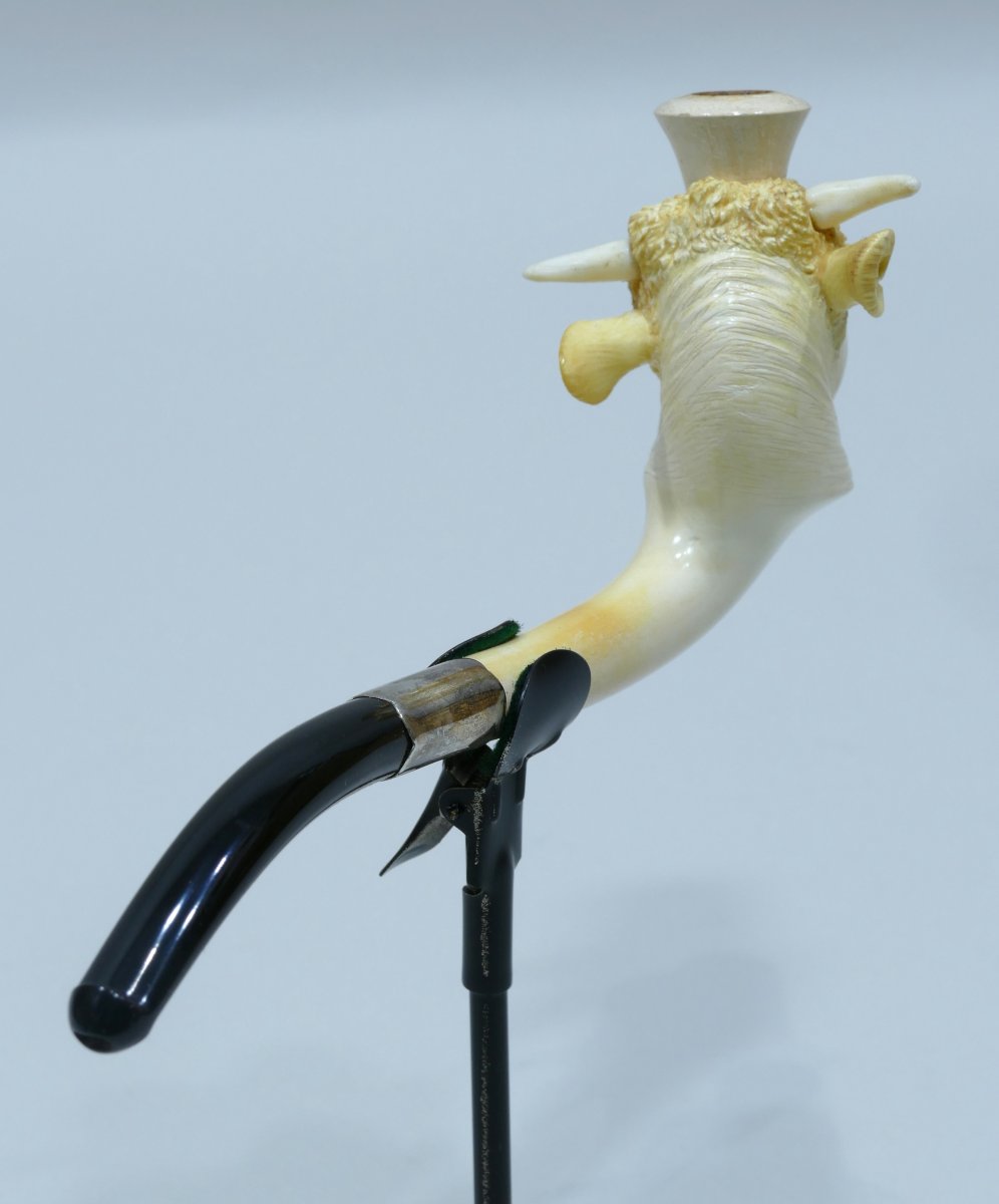 Meerschaum Cigarette Holder Representing The Head Of A Bull-photo-2