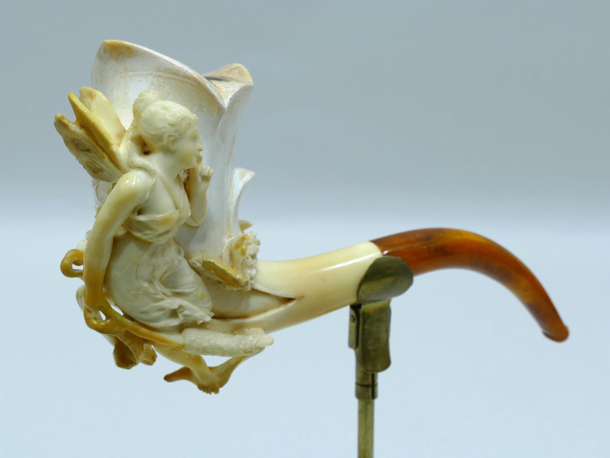 Meerschaum Pipe Representing A Winged Nymph And Eros-photo-2