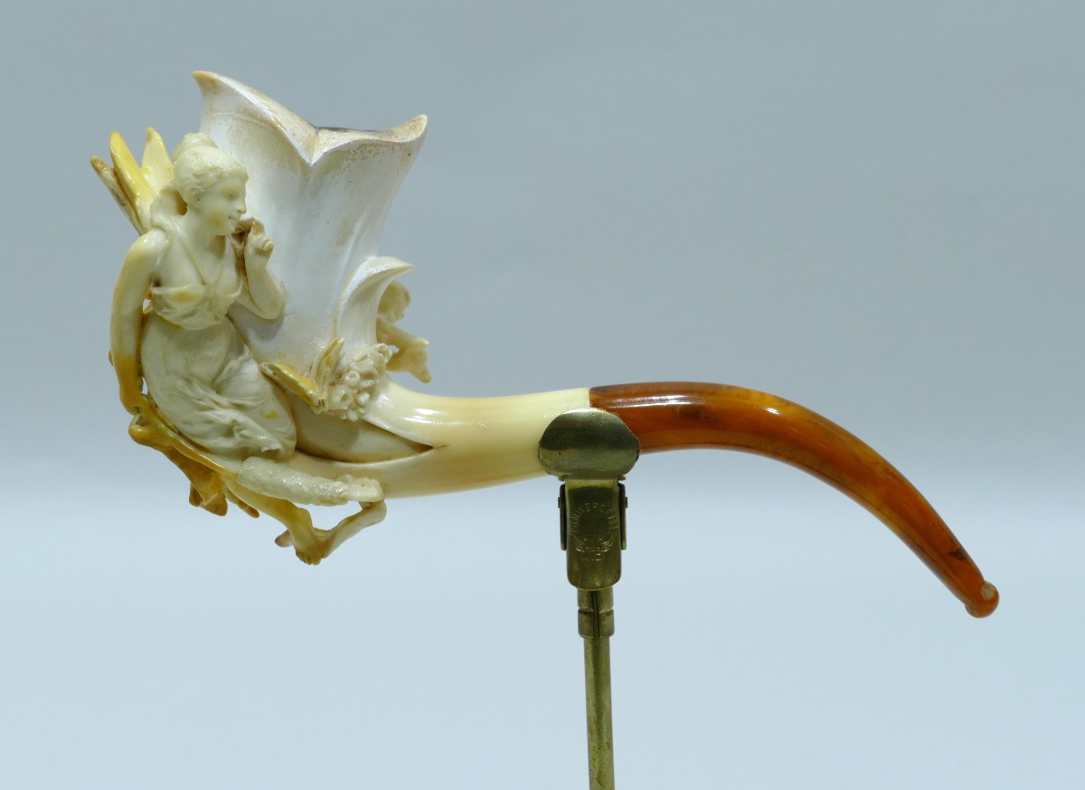 Meerschaum Pipe Representing A Winged Nymph And Eros