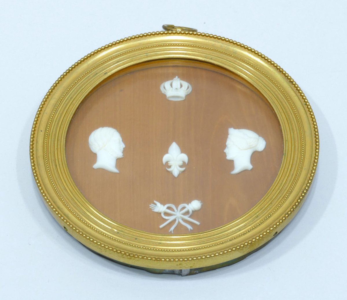 Medallion Representing The Profiles Of Antoine Philippe d'Orléans And His Wife Louise Fernande-photo-4