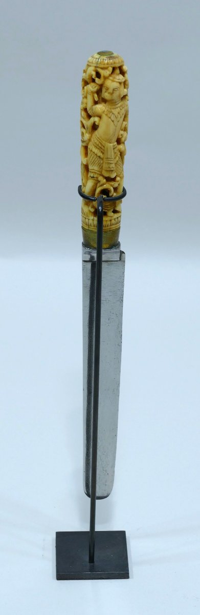 Knife With Ivory Handle Depicting The Monkey God Hanuman-photo-4