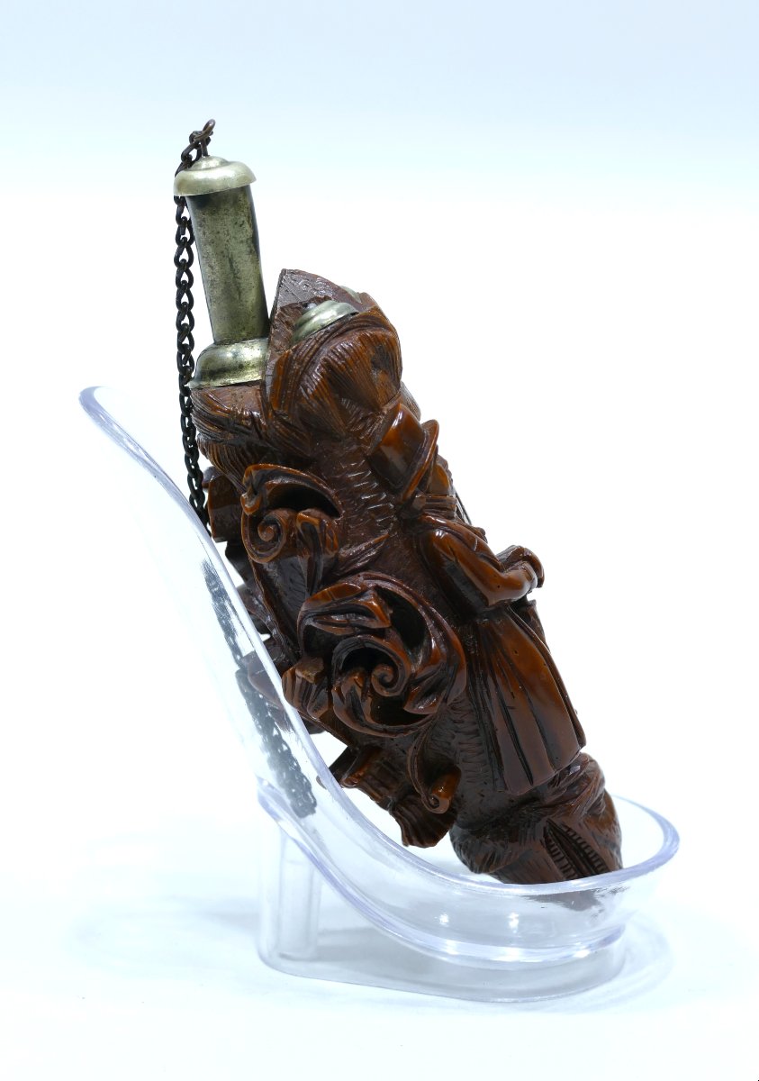 Corozo Snuffbox Depicting Two Men Dressed In Period Costume-photo-2