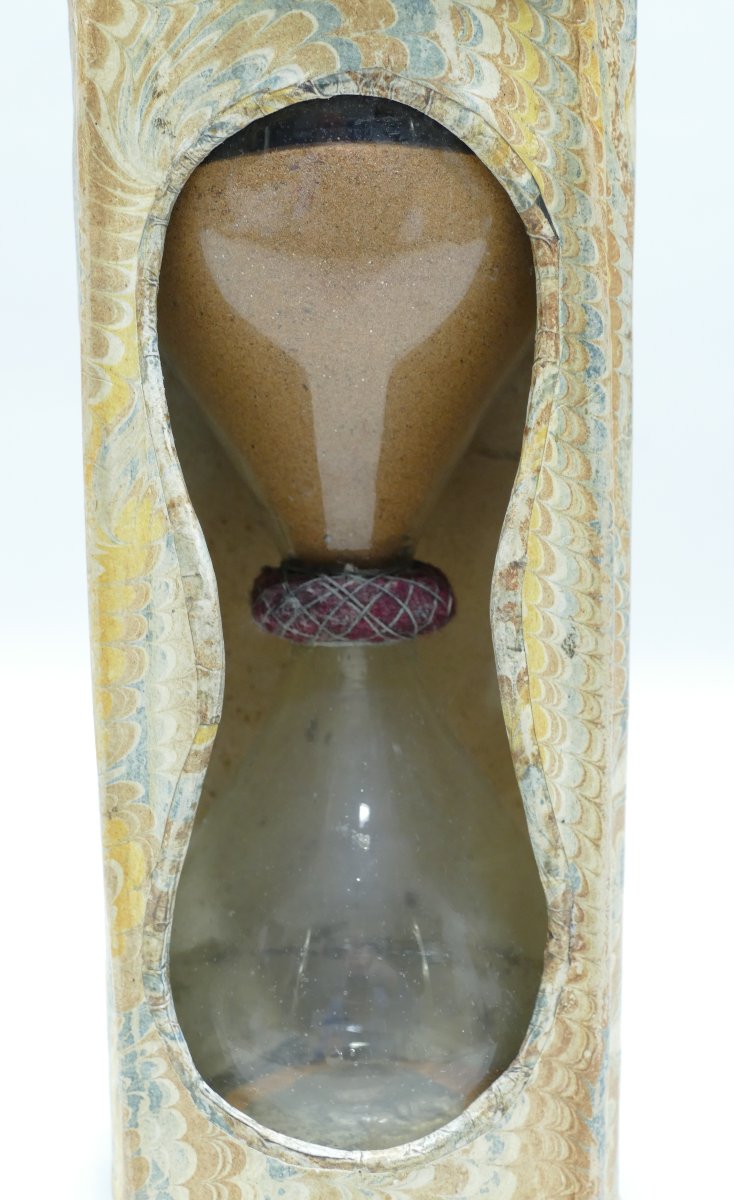Mid-18th Century Cardboard Hourglass Covered With Hand-painted Paper-photo-2