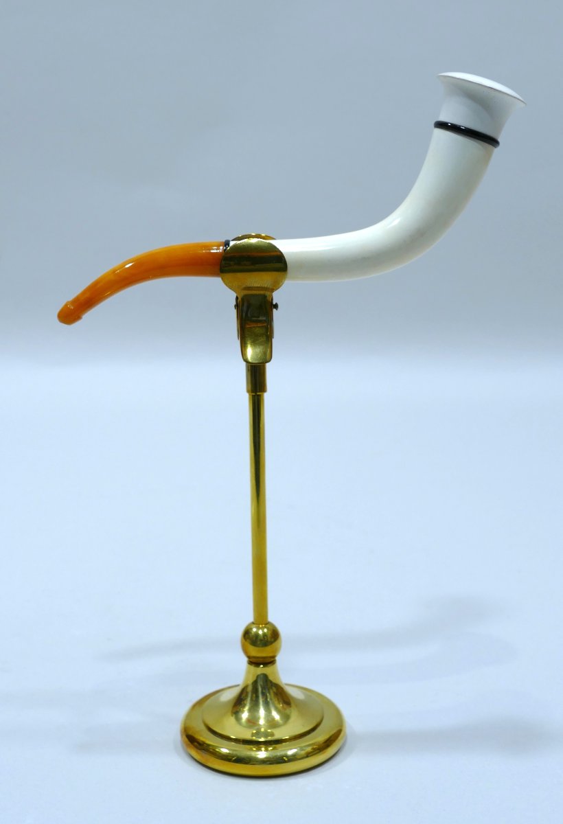 Fume-cigarette en écume et jais avec rare décor d'une mouche en argent-photo-1