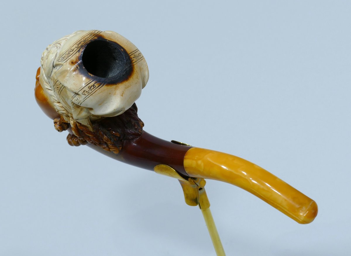 Pipe en écume de mer représentant une jolie femme africaine signée Krebs Paris-photo-3