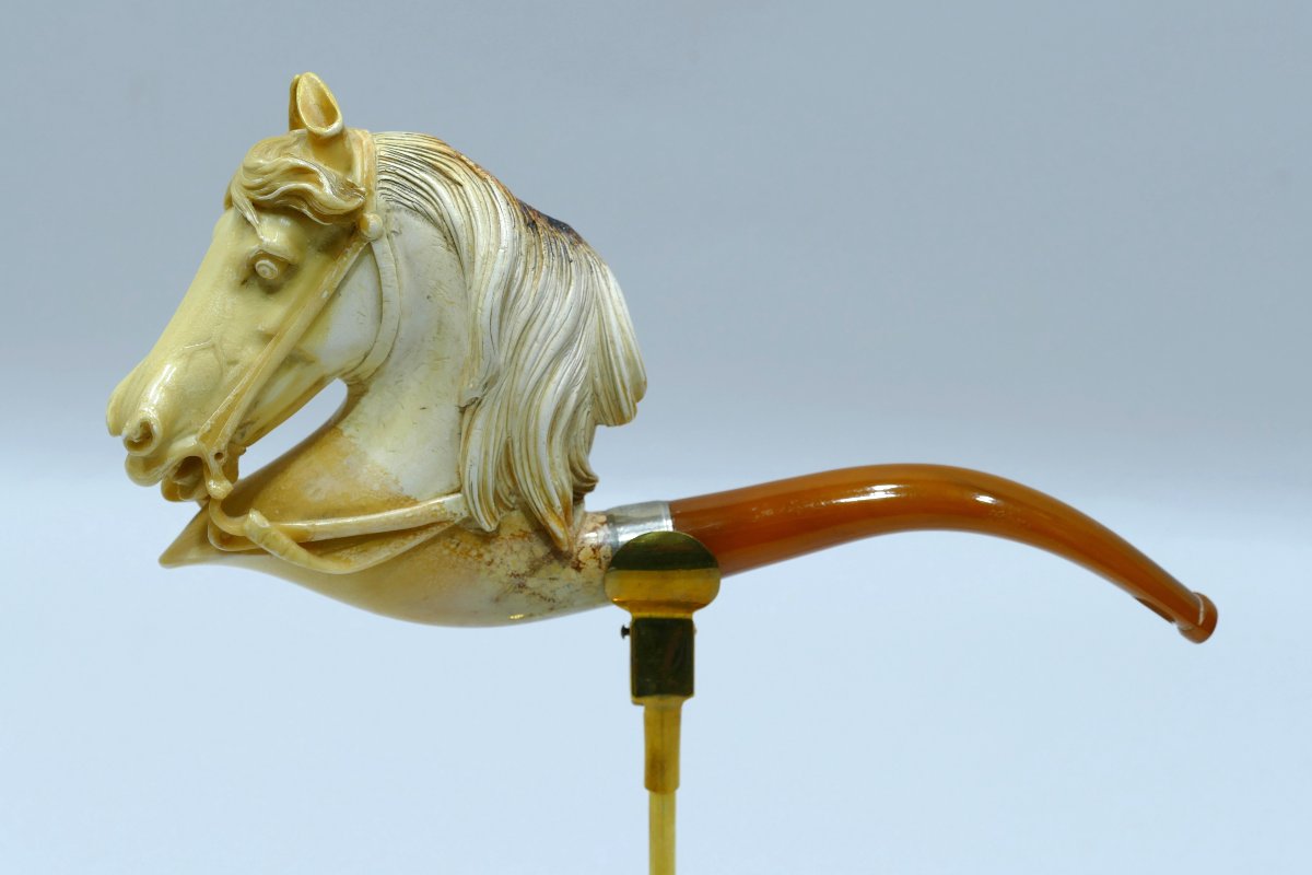 Puissante pipe en écume de mer représentant une tête de cheval-photo-3