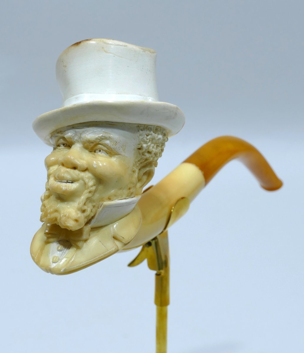 Double Wax Meerschaum Pipe Depicting An Elegant African Man