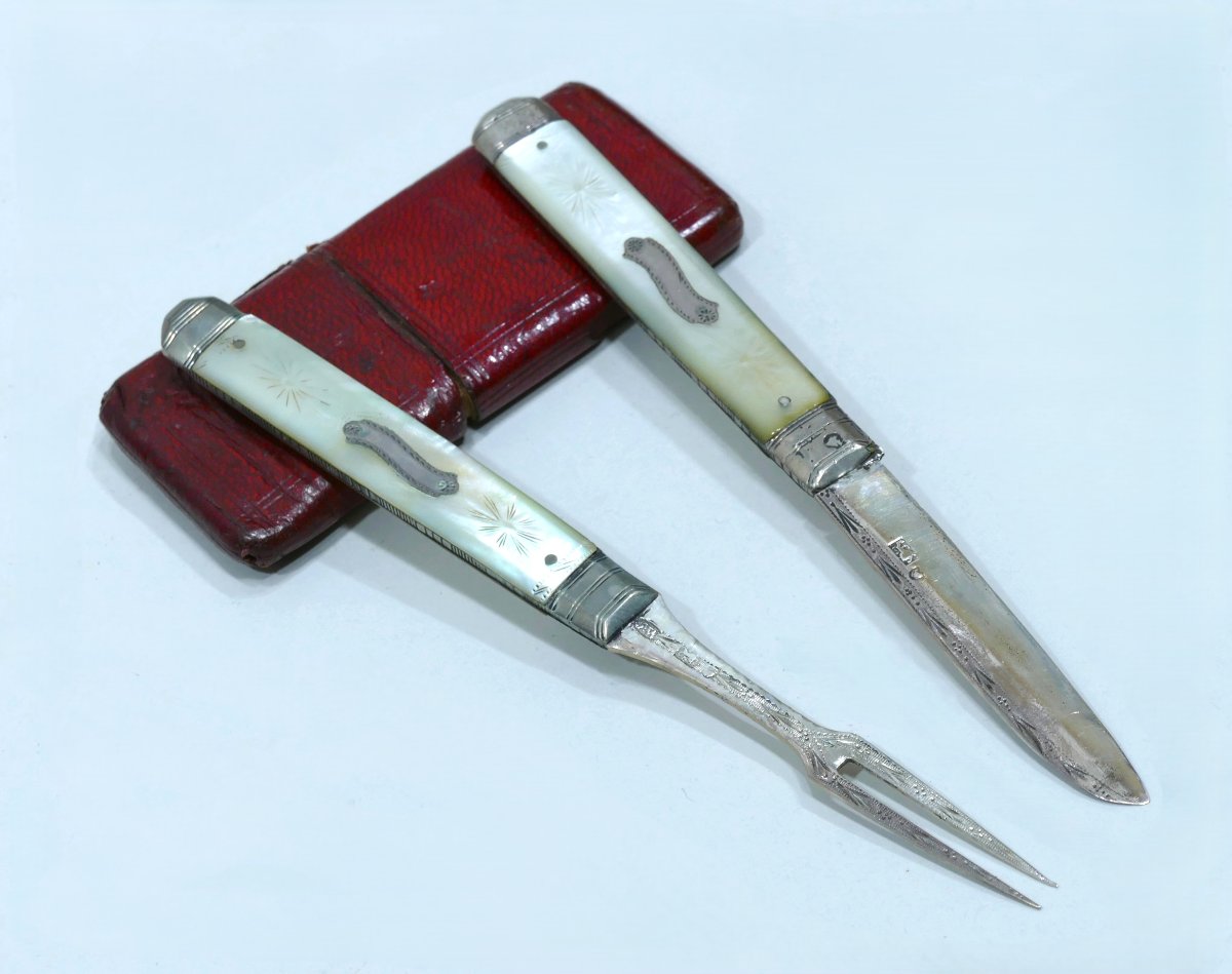 A Red Morocco Leather Picnic Set Of English Origin, Dating From Between 1795 And 1805
