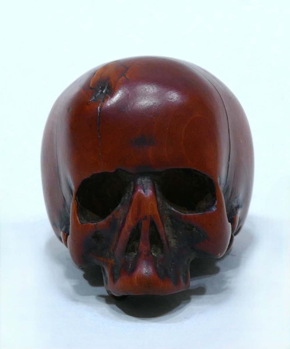 Memento Mori en buis du 17ème siècle à forte patine-photo-2