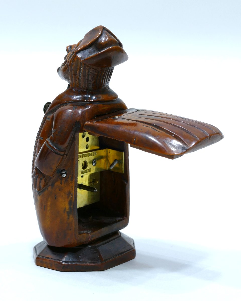 Corozo Snuffbox With A Neuburger & Cie. Paris Watch Embedded In A Gentleman Figure-photo-2