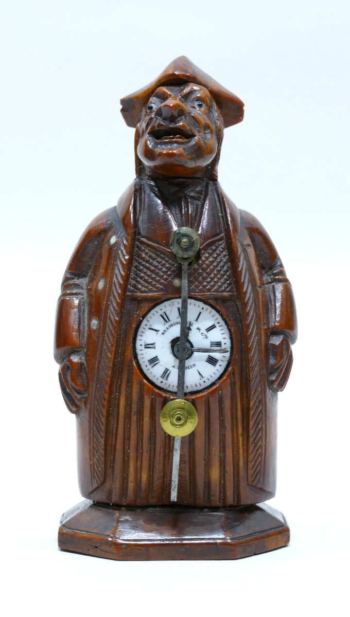 Corozo Snuffbox With A Neuburger & Cie. Paris Watch Embedded In A Gentleman Figure
