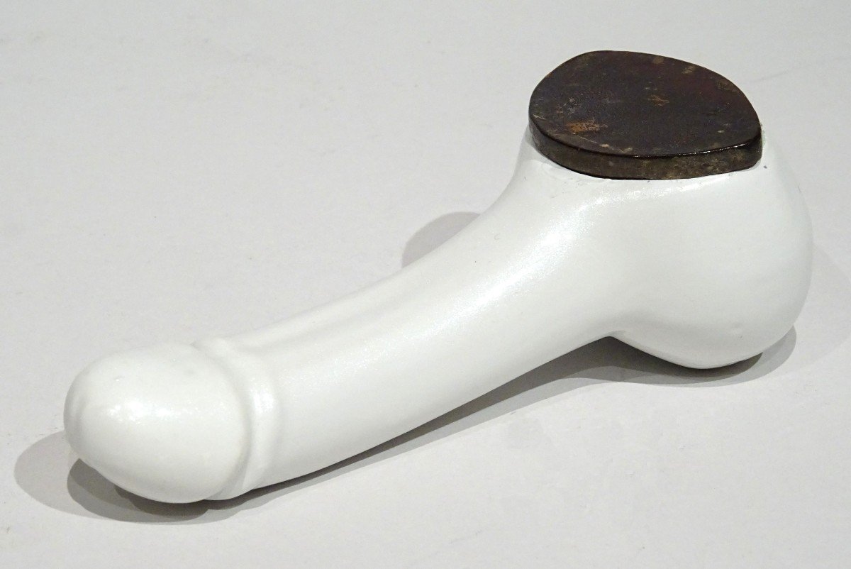 Erotic Snuffbox In The Shape Of A Penis-photo-2