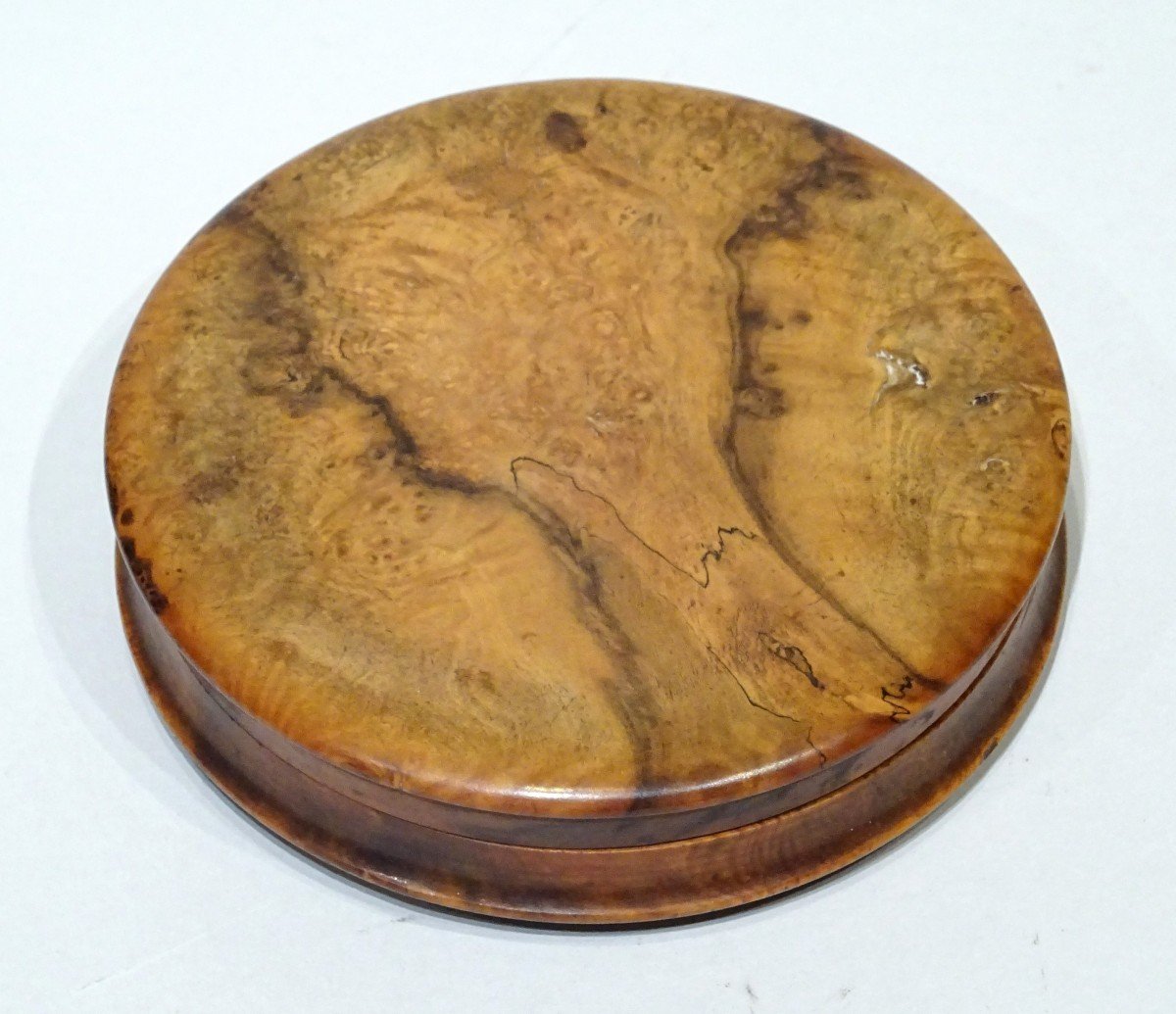 Pressed Wood Snuffbox Made Circa 1820/1830.-photo-1
