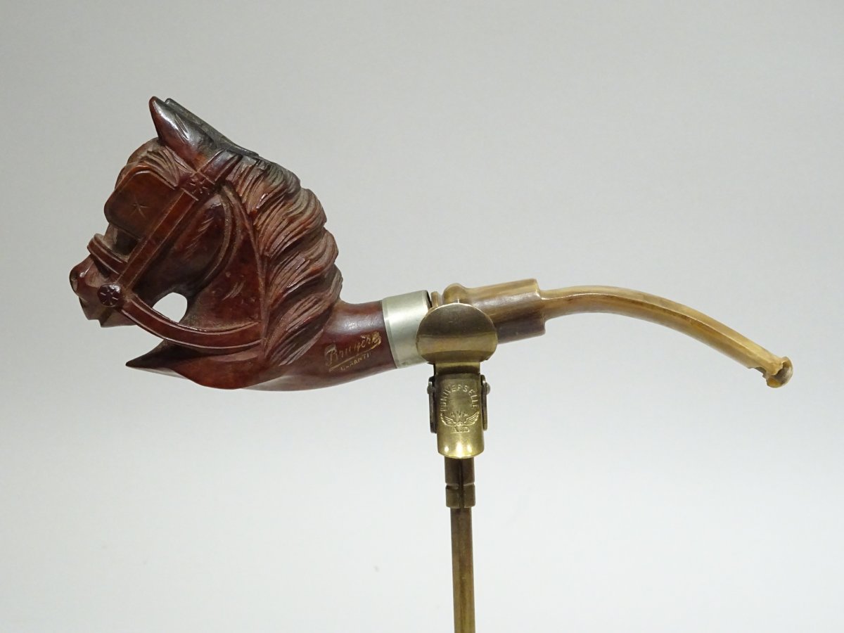 Pipe In Briar Representing A Horse With Its Blinders-photo-1