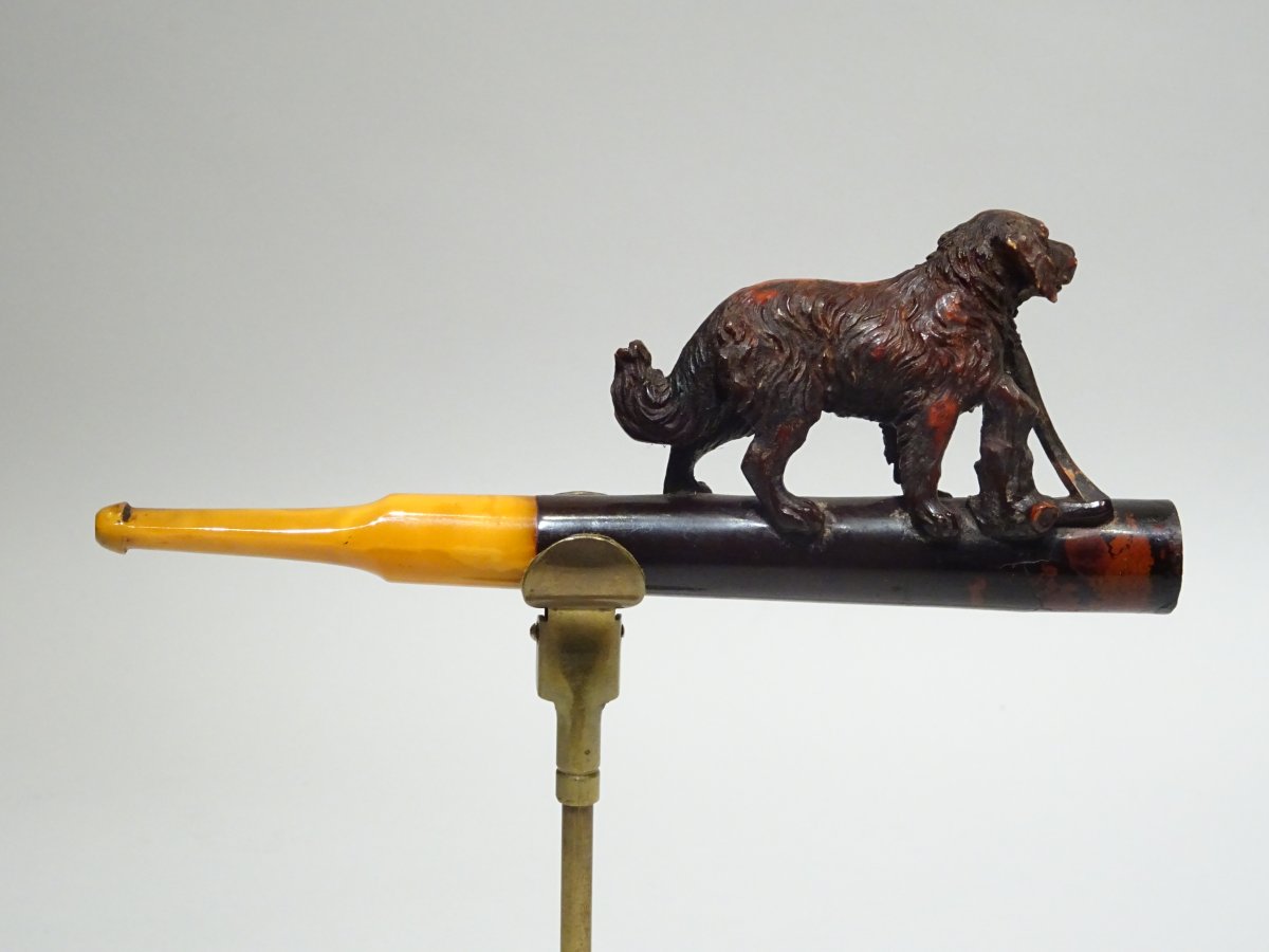 Pipe In Briar And Amber Representing A Dog-photo-3