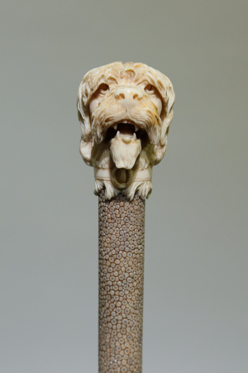 Ivory And Green Shagreen Whip With Dog Head Decor