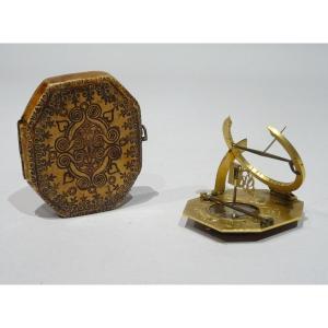 Octagonal Sundial Signed Hager In Gilted Brass Made Circa 1680 In Its Decorated Case