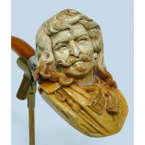 Pipe en écume de mer représentant le mousquetaire d'Artagnan