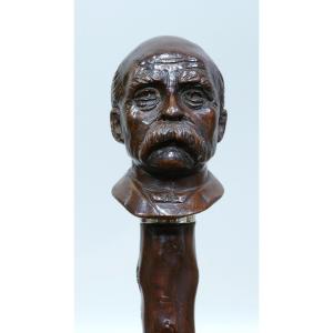 Canne de collection avec pommeau en bois représentant la tête de George Clemenceau