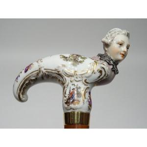 Canne De Collection Avec Pommeau En Porcelaine Représentant Une Belle Demoiselle