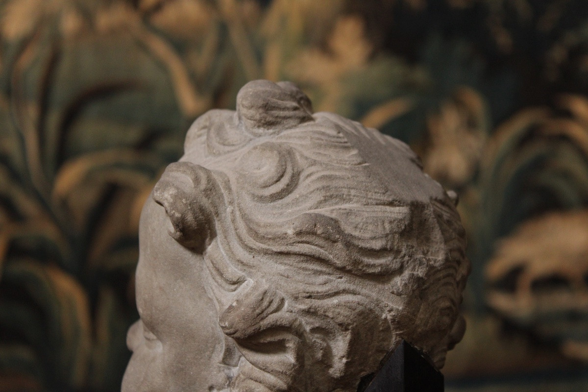 Sculpture en grès gris représentant le visage d'un enfant, Pays-Bas, début du XVIIIème siècle.-photo-2