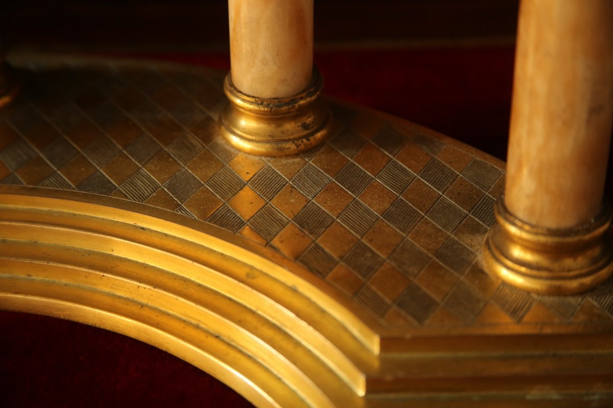 Colonnade en bronze doré et onyx.-photo-1