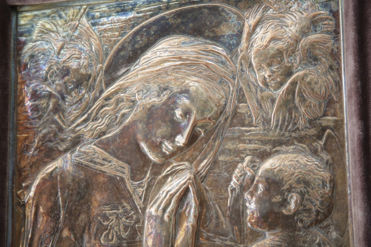 Madone d'après Donatello en cuivre repoussé, tapisserie au Point, fin XIXe.-photo-1
