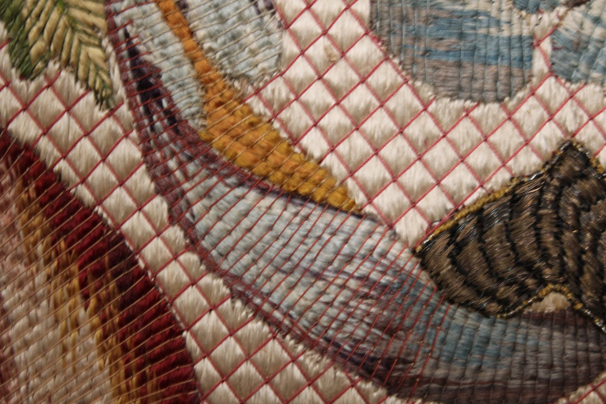 Panneau à broderies de soie, fin XIXe -photo-3