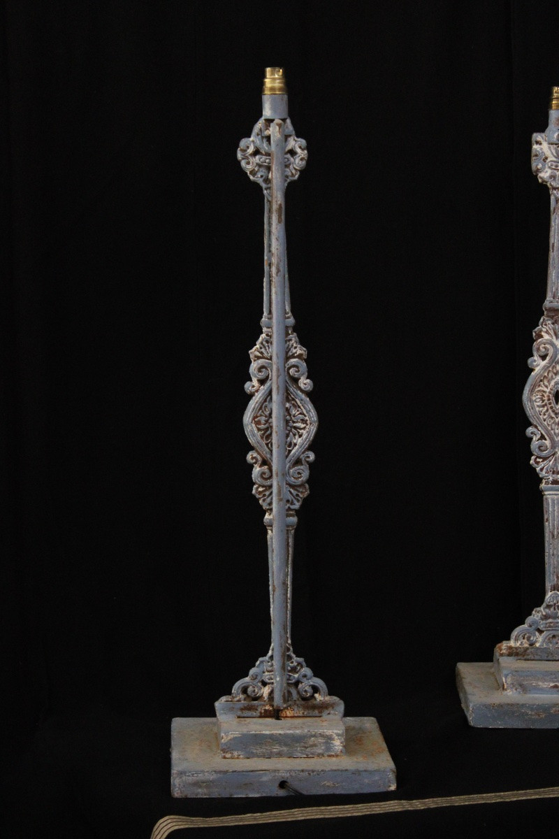 Pair Of Blue And White Lacquered Cast Iron Lamp Bases-photo-2