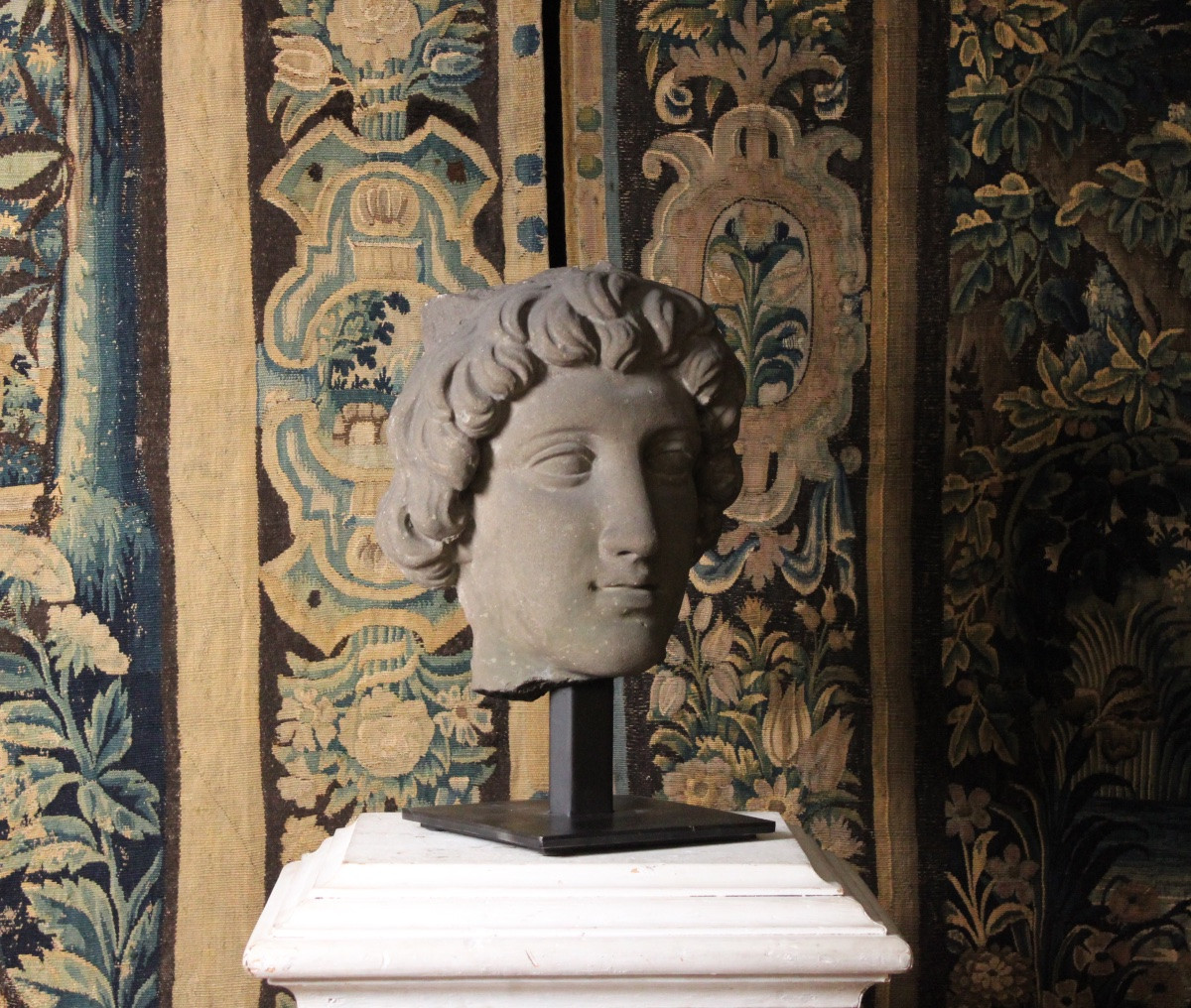  Neoclassical Male Head In Sandstone, 20th Century-photo-1