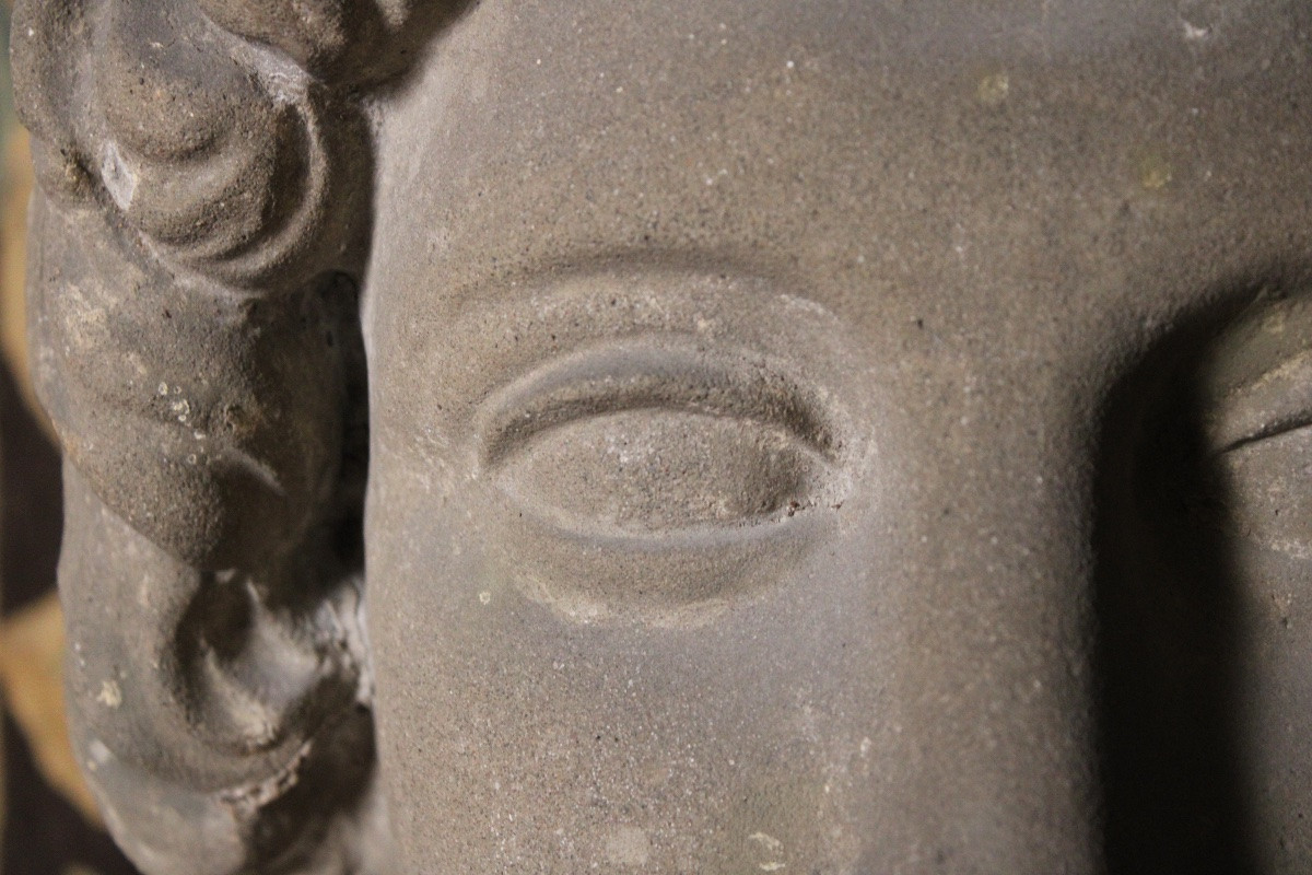  Neoclassical Male Head In Sandstone, 20th Century-photo-2