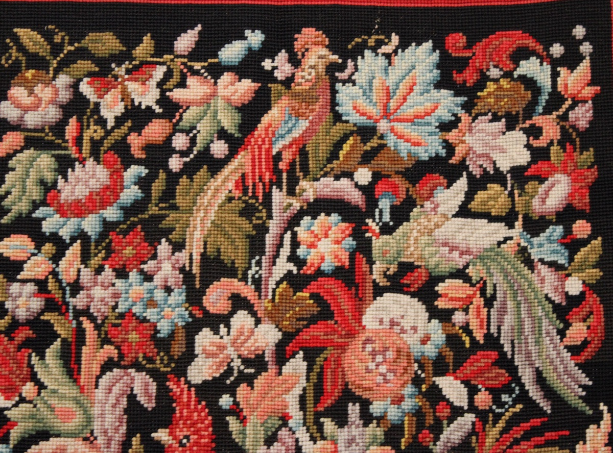 Pair Of Needlepoint Tapestries, 20th Century-photo-4