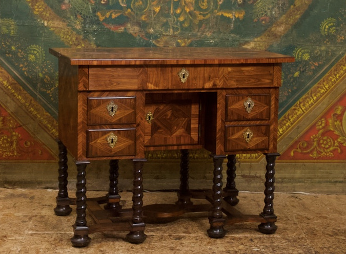 Bureau Mazarin d'époque XVIIe